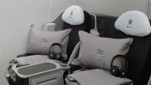 El asiento de clase premier del 787 Dreamliner, donde viajara su Santidad Francisco I