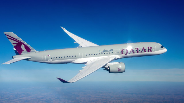 A350_XWB_Qatar_Airways_in_flight_4-small