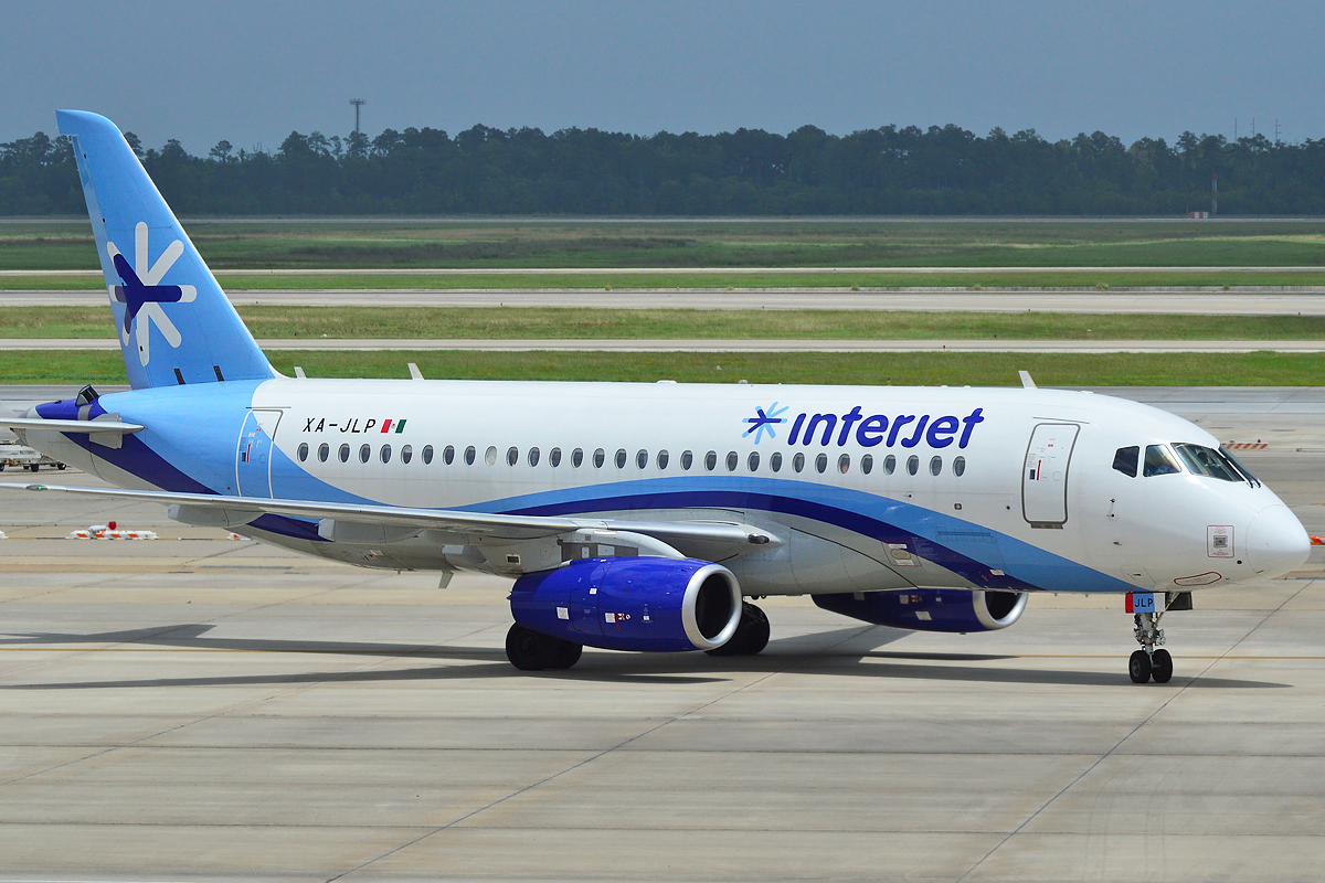 Resultado de imagen de sukhoi superjet 100 interjet