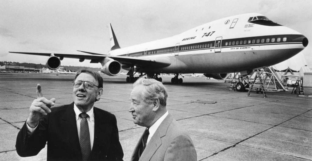 Joe Sutter junto a Malcom Stamper, primer lider del programa 747 y quien después seria el presidente de la compañía.