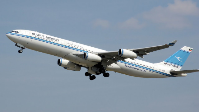 Kuwait.airways.a340-300.9k-anc.arp