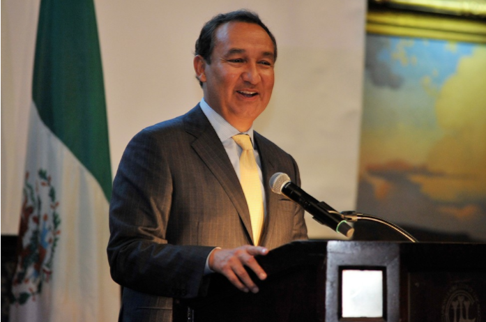 Oscar Muñoz fue nombrado CEO de United Airlines en Septiembre de 2015. 