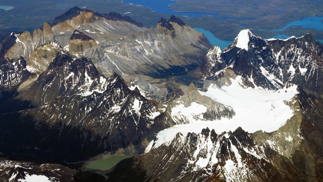 torres-del-paine-from-the-air-1