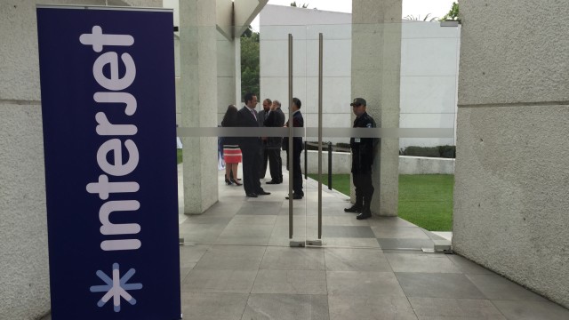 entrada_a_la_embajada_