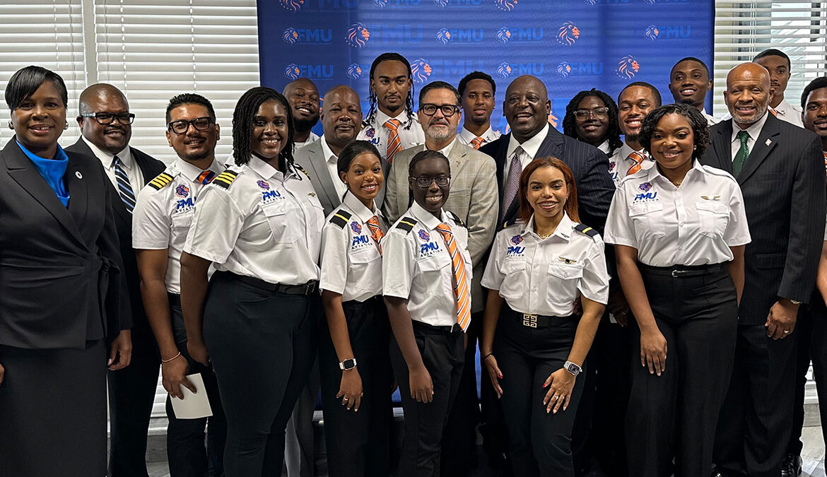 American Airlines dona $150,000 dólares a universidad en Florida