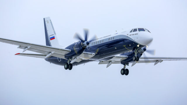 El avión regional ruso Ilyushin Il-114-300 realiza su primer vuelo