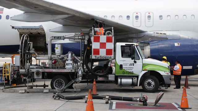 ASA trabaja con Pemex, grupos aeroportuarios y aerolíneas para el abasto de combustible de aviación