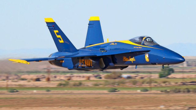 Se estrella F/A-18 de los Blue Angels