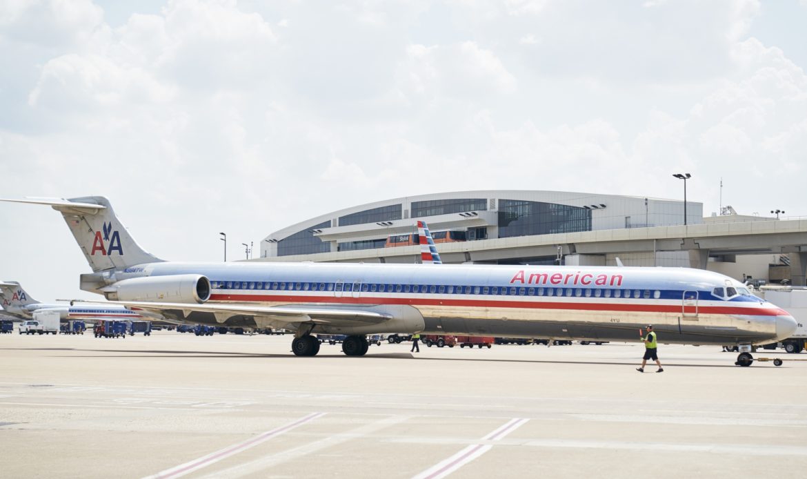 American Airlines dona motor de un MD-80 para impulsar el mantenimiento de aviación