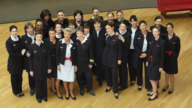 Air France ordena a tripulación femenina cubrir su cabeza en viajes a Teherán