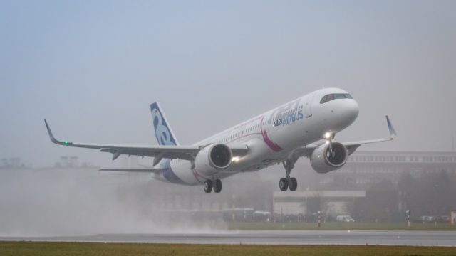 El A321LR completa con éxito su primer vuelo