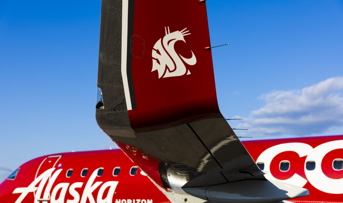 Alaska Airlines presenta dos aviones con liverys universitarios