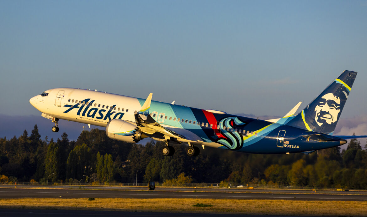 Alaska Airlines presenta nuevo diseño de avión temático