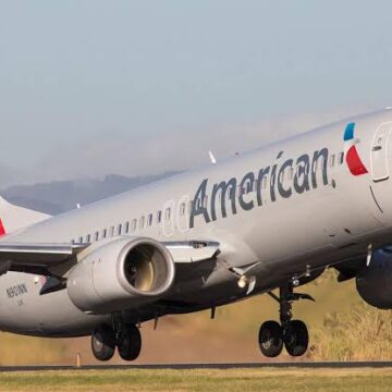 American Airlines realiza un vuelo comercial con combustible eSAF