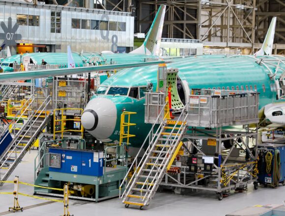 FAA devuelve a Boeing la facultad de emitir certificados de aeronavegabilidad para el 737 MAX y el 787 FAA devuelve a Boeing la facultad de emitir certificados de aeronavegabilidad para el 737 MAX y el 787