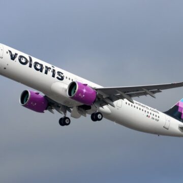 Volaris resiente alza histórica en la turbosina, pero mantiene sólida demanda y fortalece su liquidez