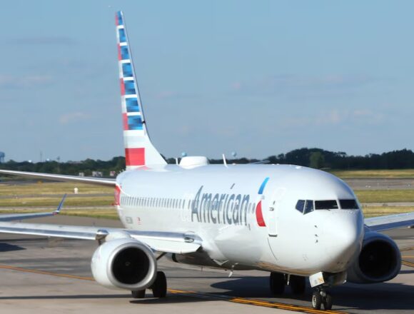 American Airlines suspende temporalmente sus vuelos en Estados Unidos por una falla informática