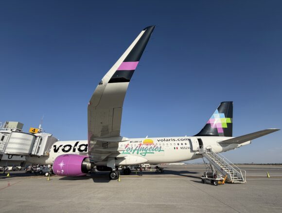 Volaris destaca entre las aerolíneas más puntuales en rankings de OAG y Cirium