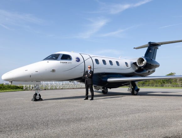 137-phenom-300ev-triple-certified-aug-2026-01-fb-2100x1400-89ba83da-05ba-49f2-9373-3966a479c03b Embraer Phenom 300EV obtiene certificación para incorporar Emergency Autoland