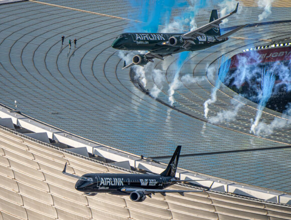 AirLink_2 Dos Embraer de Airlink sorprenden con sobrevuelo sobre estadio en Sudáfrica