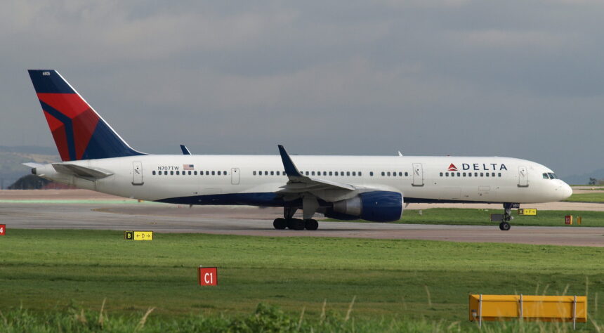Capitán de Delta presenta emergencia médica en vuelo y obliga a desviar un Boeing 757 a Detroit