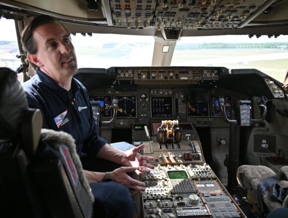 El ingeniero que apaga motores en pleno vuelo