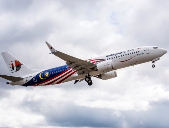 Piloto de Malaysia Airlines es detenido en Yakarta tras presunto intento de contrabando de más de 26 kg de drogas