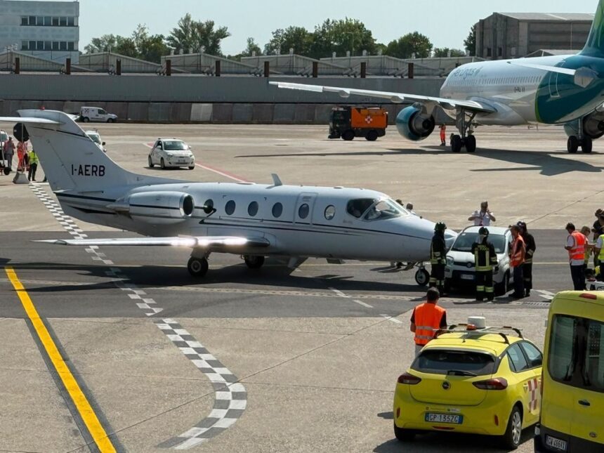 Beechcraft_1 Hawker Beechcraft 400A sufre incidente en el aeropuerto de Milán-Linate