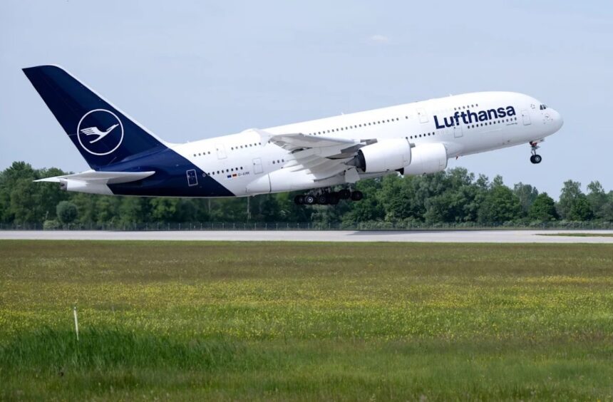 A380 de Lufthansa aterriza antes del umbral de la pista en Múnich
