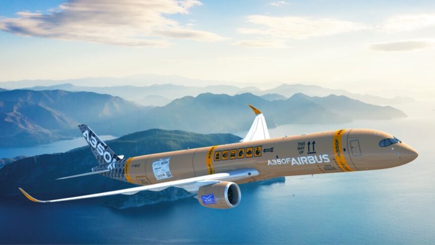 Airbus presenta el primer A350 Freighter con un livery único