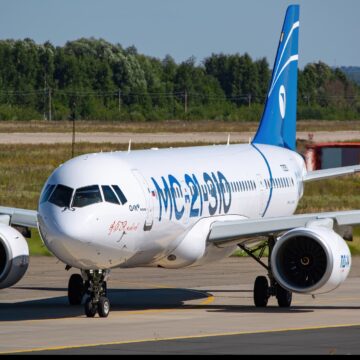 Primer MC-21-310 de producción completa su vuelo inaugural