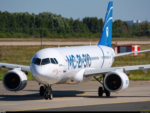 Primer MC-21-310 de producción completa su vuelo inaugural
