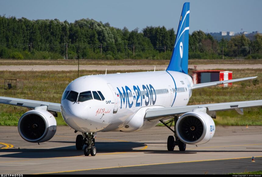MC-21-310 Primer MC-21-310 de producción completa su vuelo inaugural