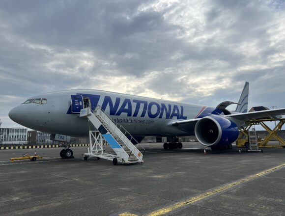 National Airlines completa un vuelo récord con un Boeing 777 Freighter