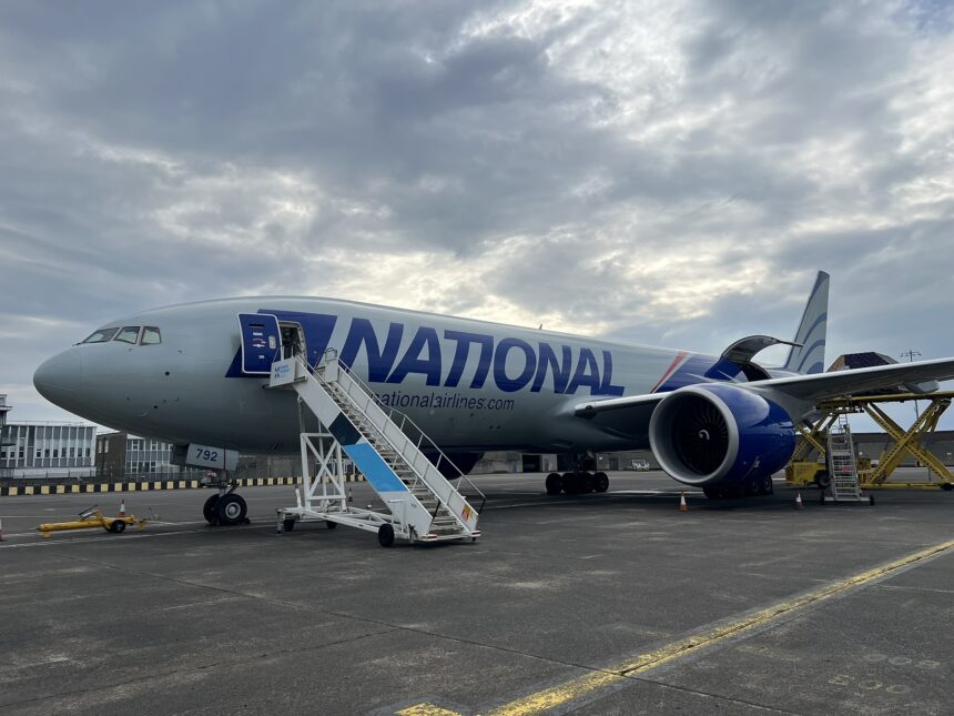 National Airlines completa un vuelo récord con un Boeing 777 Freighter
