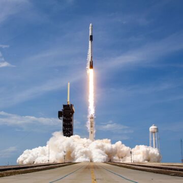 Etapa de un Falcon 9 deja un cráter de 18 metros en la Luna