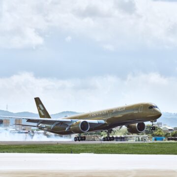 STARLUX recibe el AIRSORAYAMA Gold y completa su dupla de Airbus A350-1000 con libreas especiales