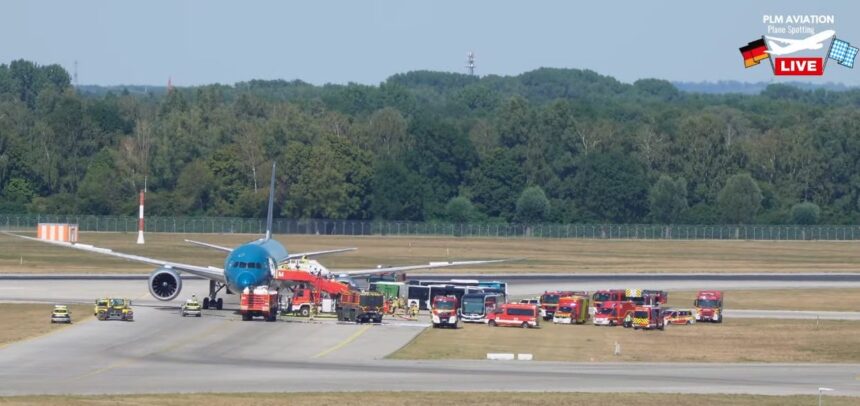 Boeing 787 de Vietnam Airlines rebasa pista durante despegue en Múnich y regresa de emergencia