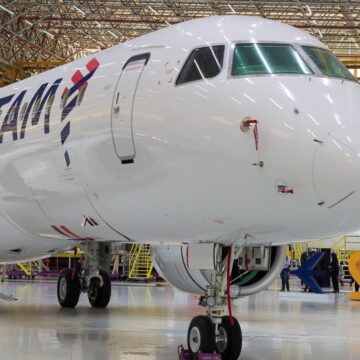 LATAM recibe su primer Embraer E195-E2 para ampliar su red en Brasil