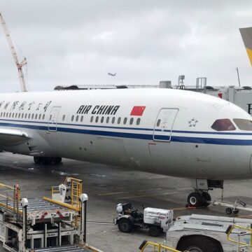 Aerolíneas de EE. UU. buscan limitar vuelos adicionales de Air China por el uso del espacio aéreo ruso