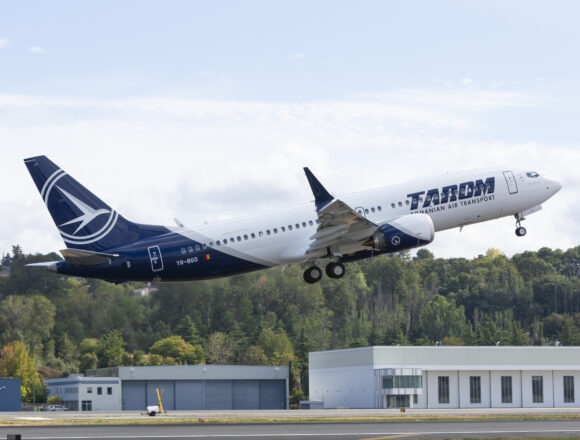 TAROM recibe su primer Boeing 737 MAX