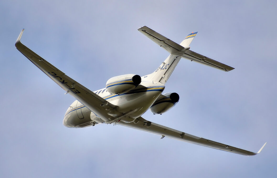 hawker_-850 Textron Aviation habilita Starlink para aeronaves Hawker