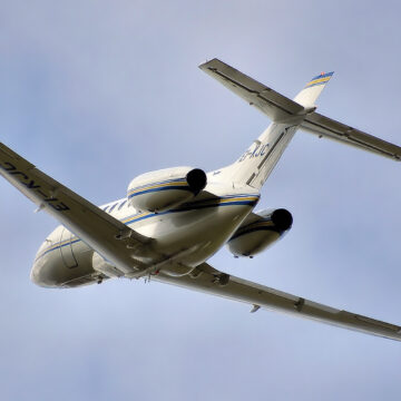 Textron Aviation habilita Starlink para aeronaves Hawker