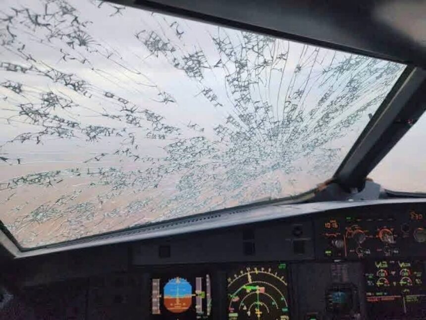 Granizada A320 Granizada provoca daños en un Airbus A320 de Yemenia Airways durante vuelo a Jordania
