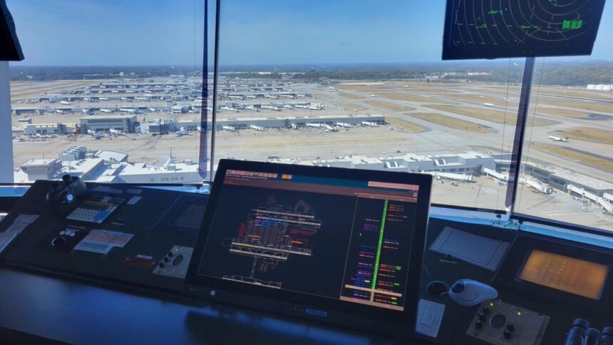 El aeropuerto de Atlanta incorpora tiras electrónicas para modernizar el control de tránsito aéreo