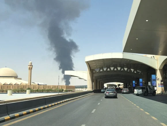 Riyadh_2 Muere piloto de Saudia durante ataques al aeropuerto de Riyadh; reportan 15 fallecidos y 309 heridos