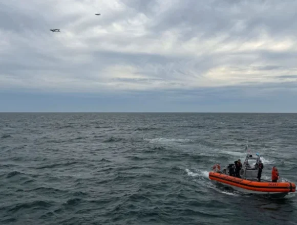 US-Coast-Guard-search-Gulfstream-G100 Guardia Costera localiza restos del Gulfstream G100 desaparecido frente a Nantucket