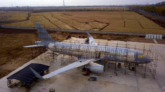 Granjero chino no pudo ser piloto, construye su réplica de A320