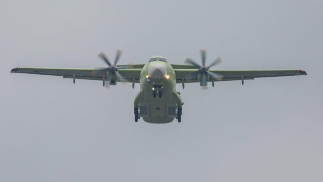 Il-112V vuela por primera vez