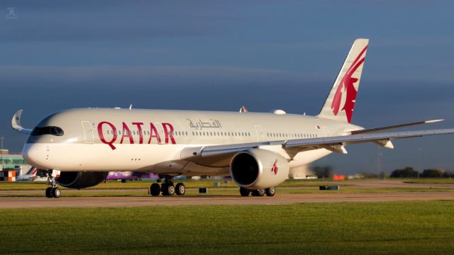 Qatar Airways presenta nuevo vídeo de seguridad con estrellas de fútbol